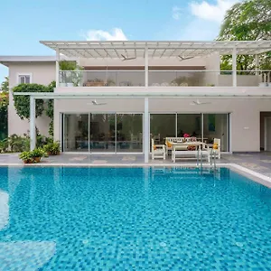  Villa Stayvista At Verdant Acres - Guest Favourite India